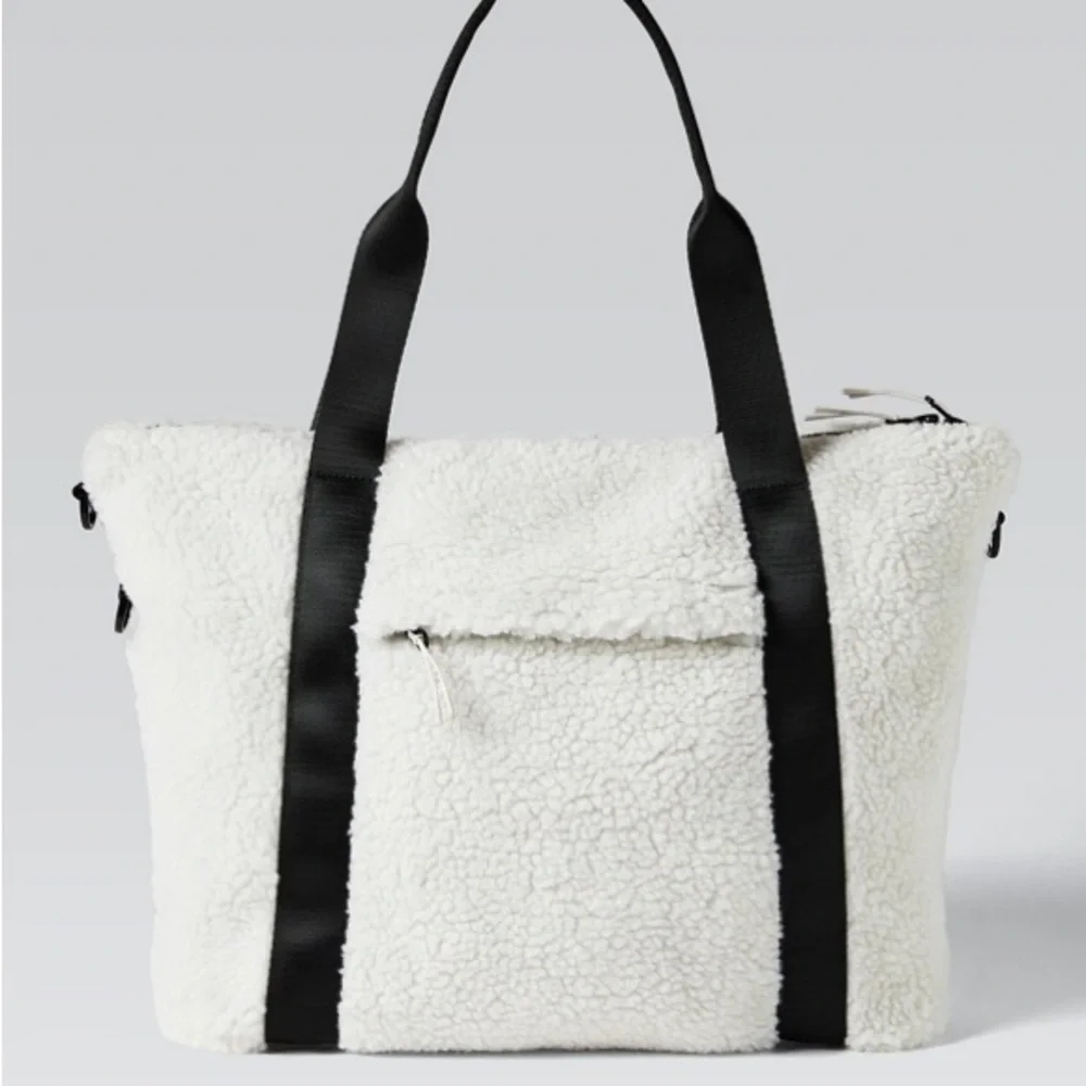 Fabletics Fuzzy Everyday Tote - Picture 2 of 4